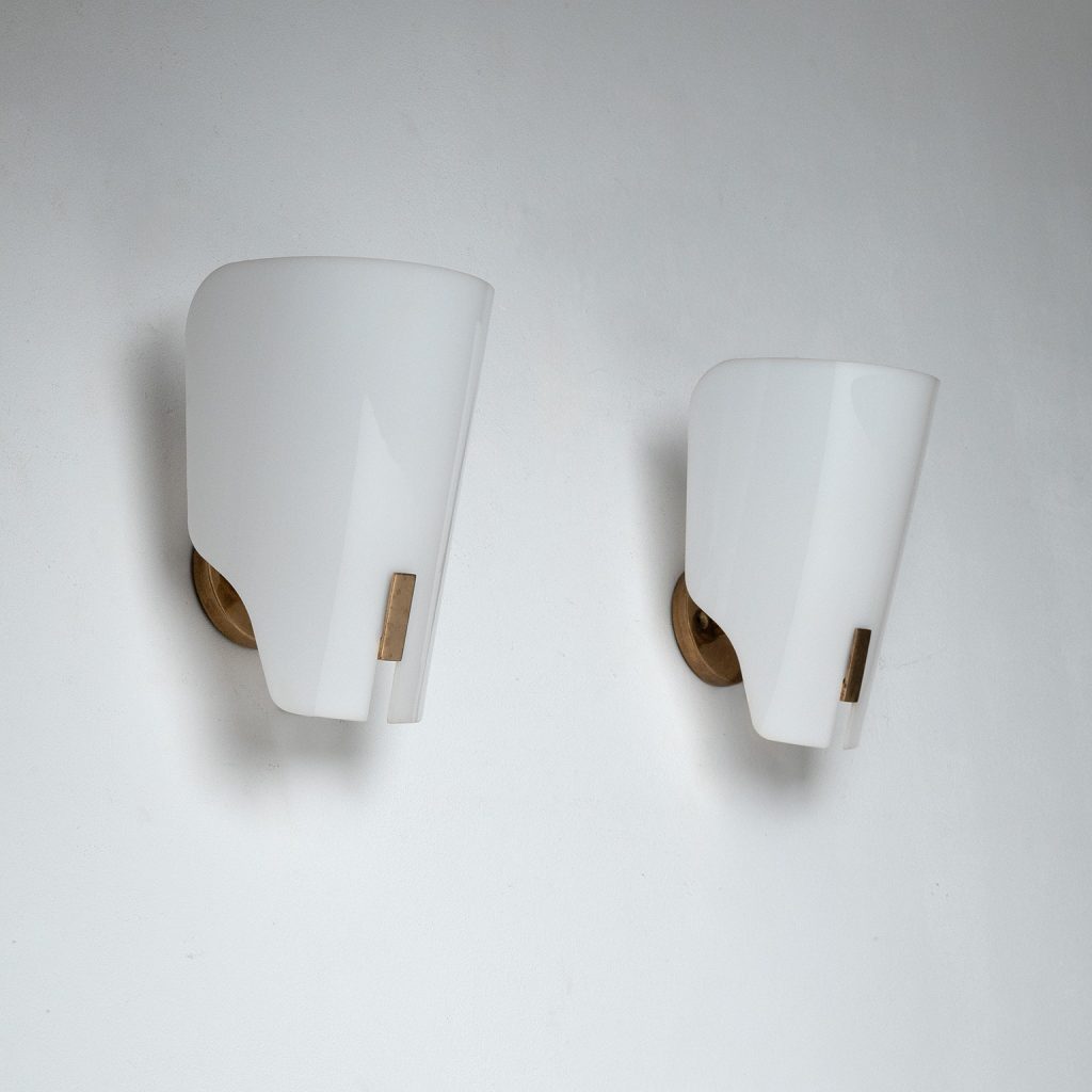 Gino Sarfatti Model 167px Acrylic Wall Lights, 1950s