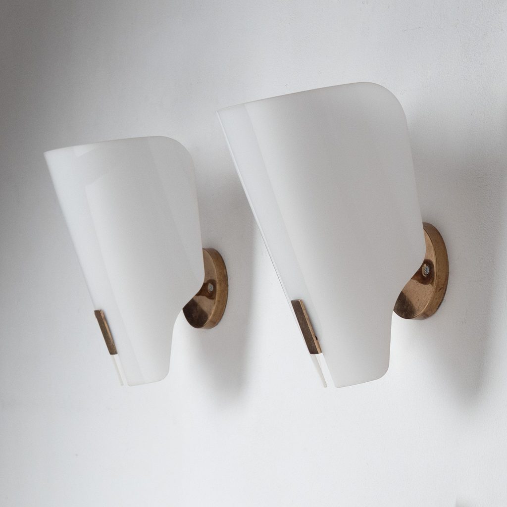 Gino Sarfatti Model 167px Acrylic Wall Lights, 1950s