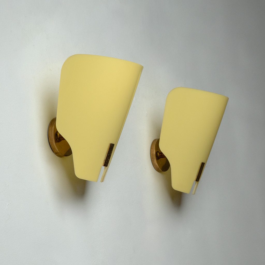 Gino Sarfatti Acrylic Wall Lights, 1950s