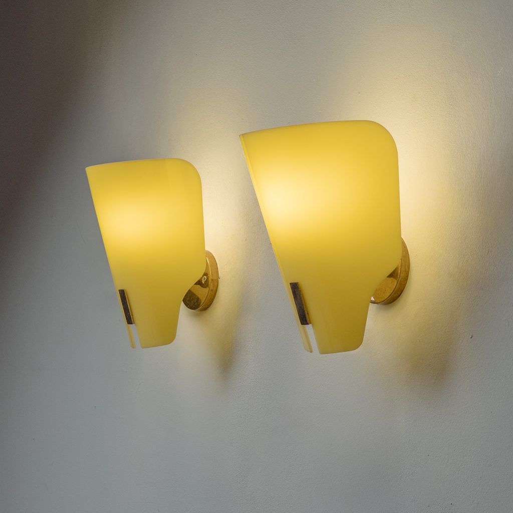Gino Sarfatti Acrylic Wall Lights, 1950s